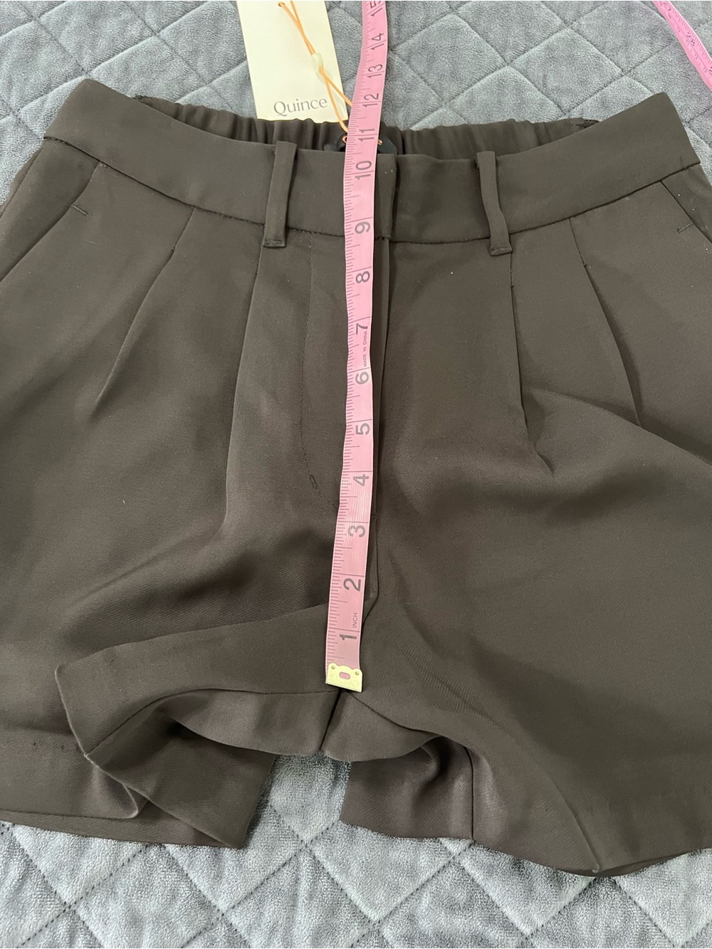 Quince Stretch Crepe Pleated Shorts Women’s Size 2 Black Tailored Dressy B6 - Picture 7 of 8